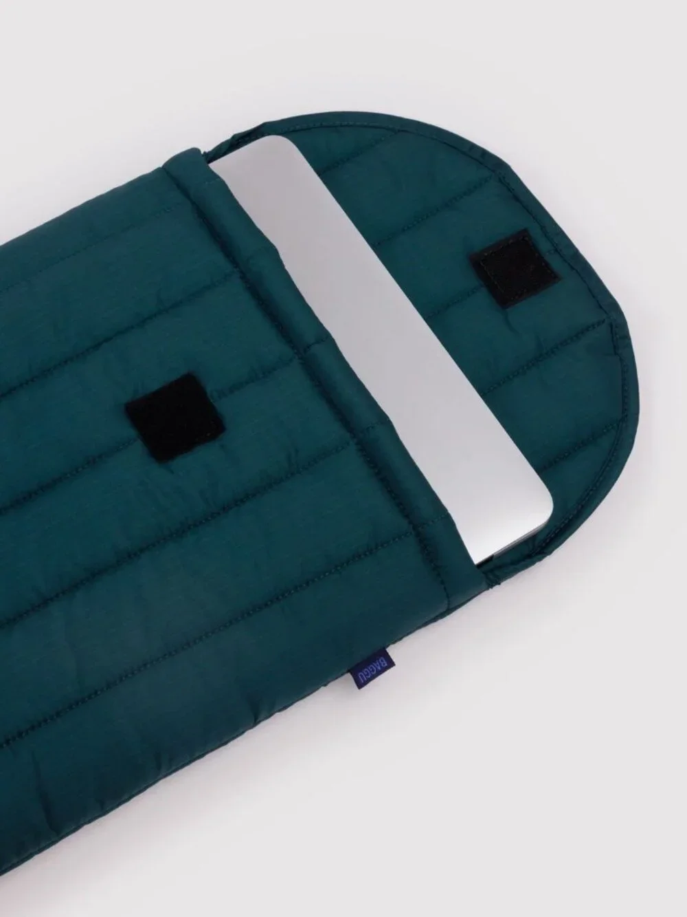 NWT Baggu Puffy Laptop Sleeve 16